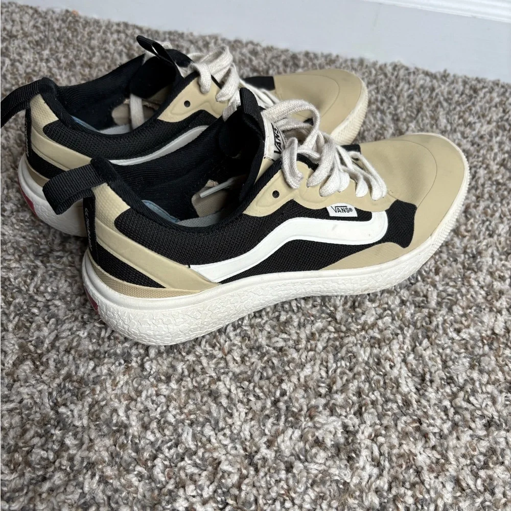 Vans Ultra range Tan and Black Shoes - Picture 3 of 6
